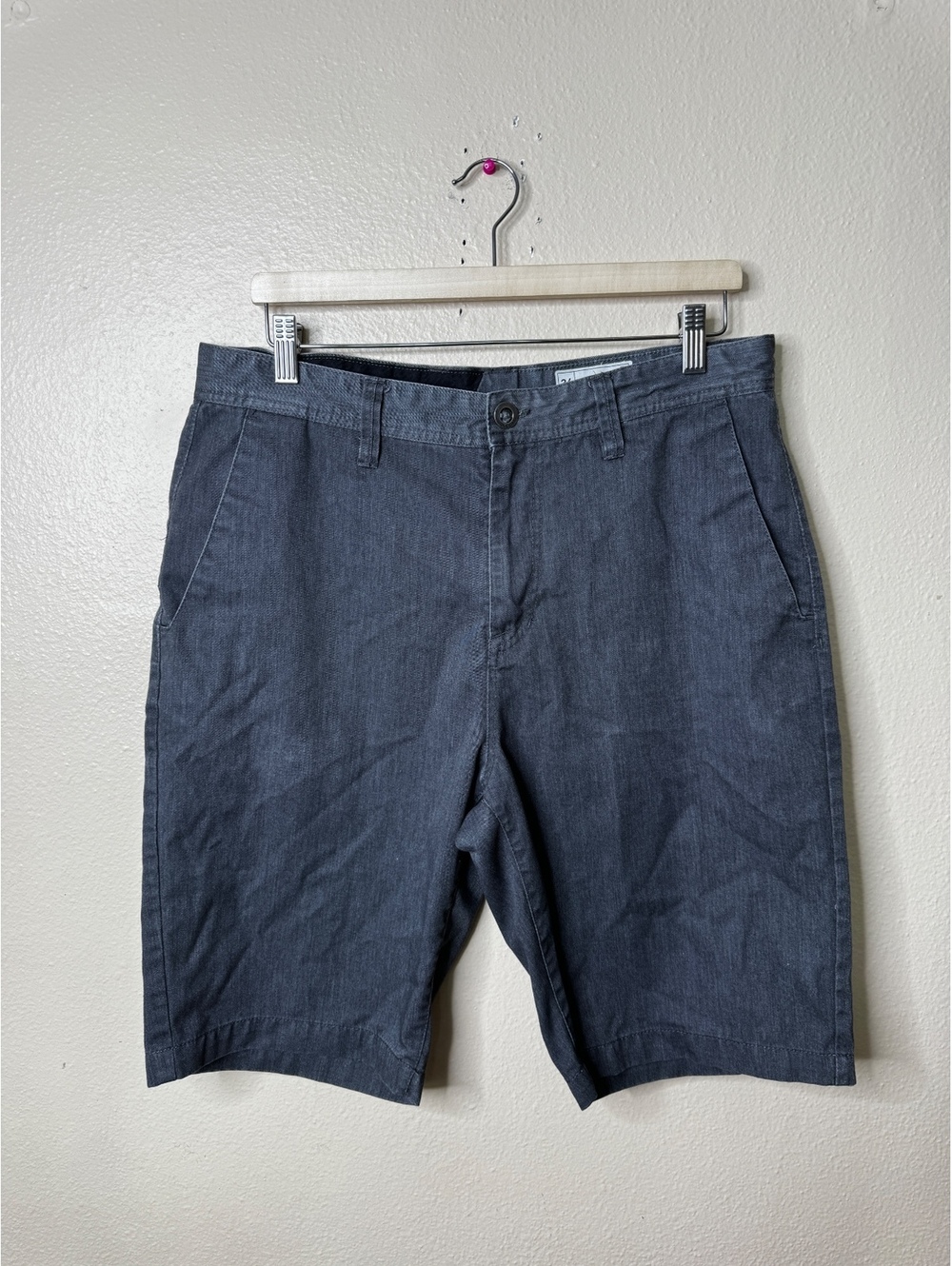 Volcom Men’s Size 34 Gray Chino Shorts Flat Front Casual Skate Surf 10” Inseam